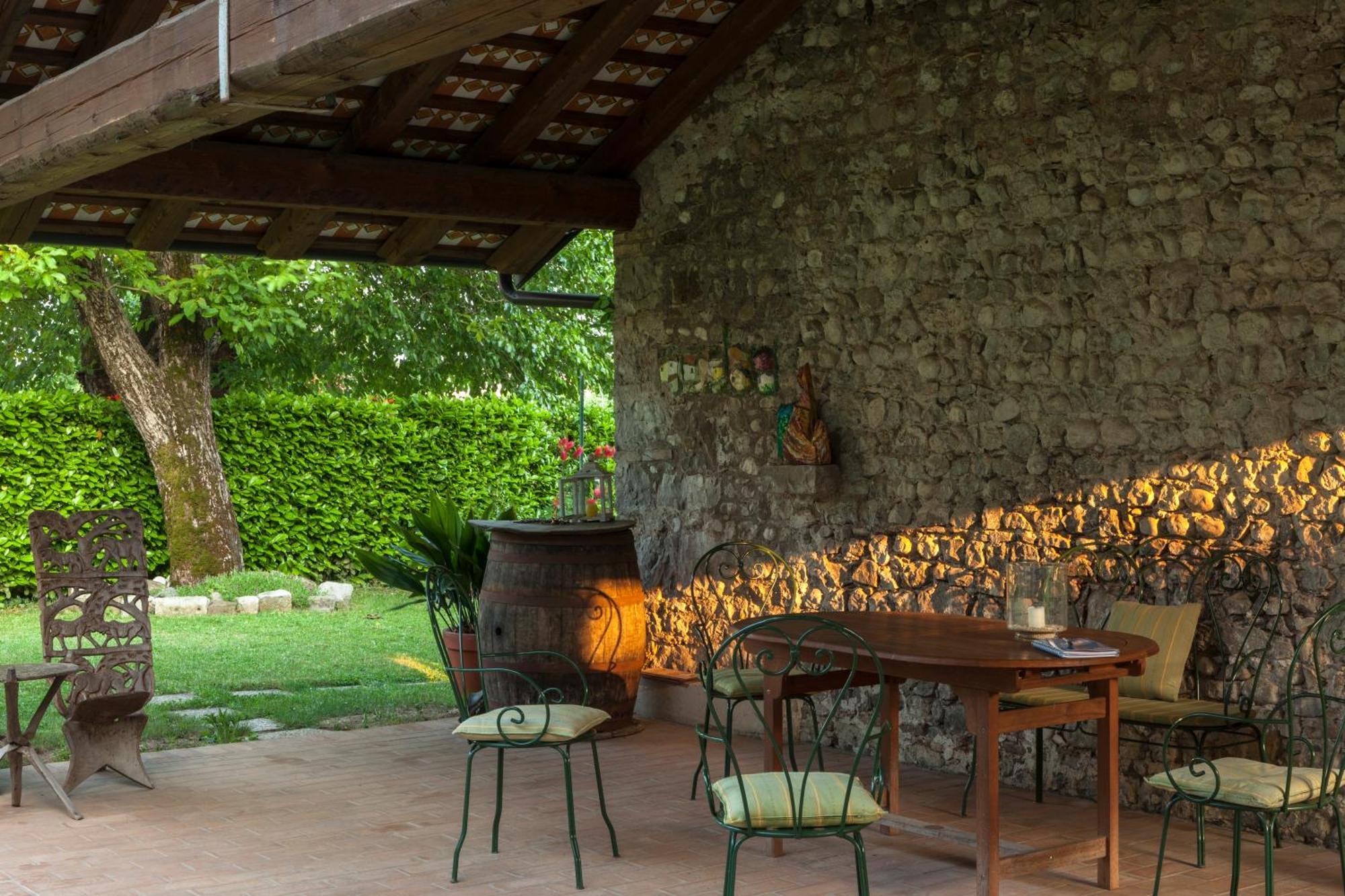B&B La Casa Del Sole Manzano Exterior photo
